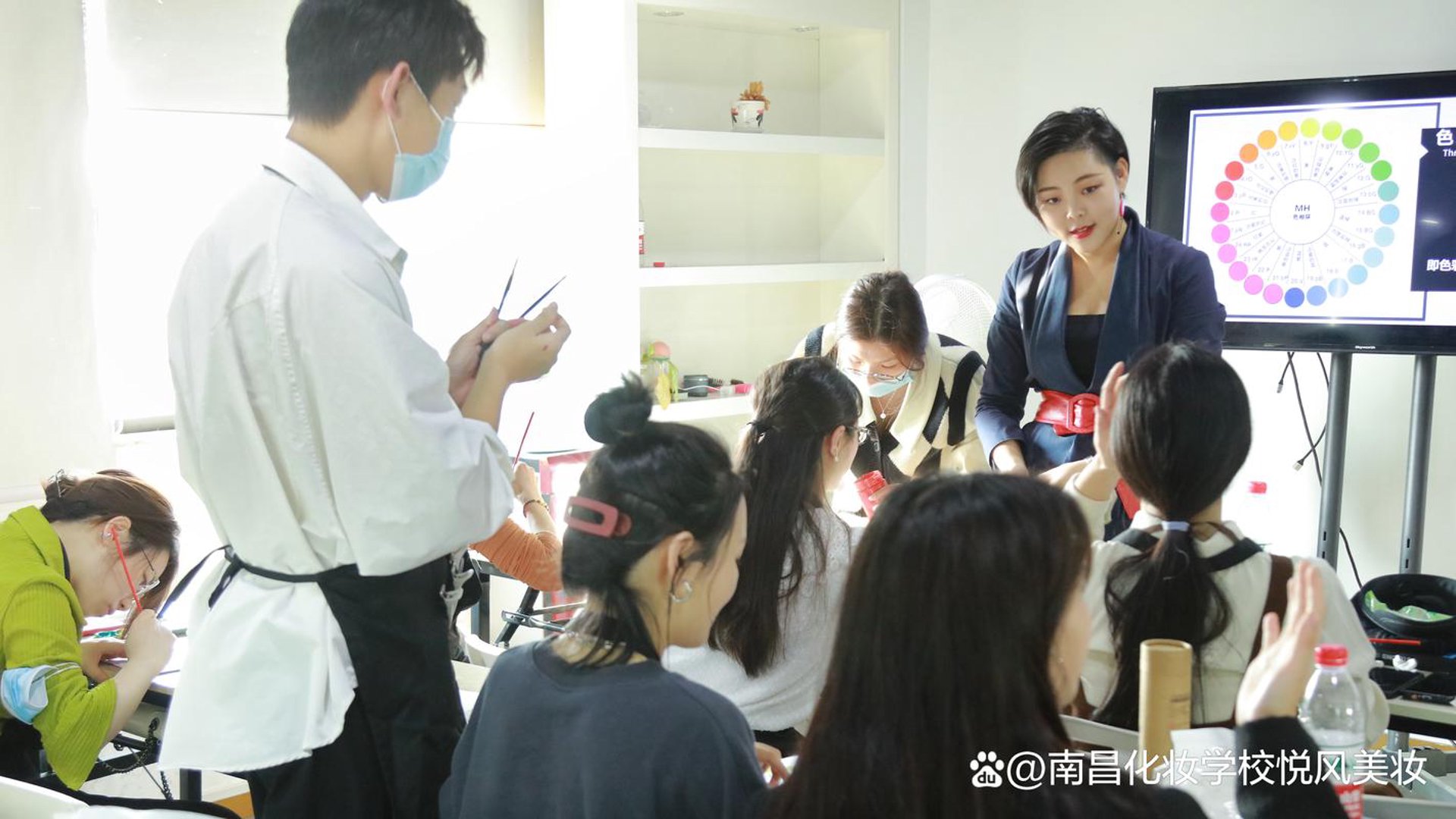 色妆彩妆造型